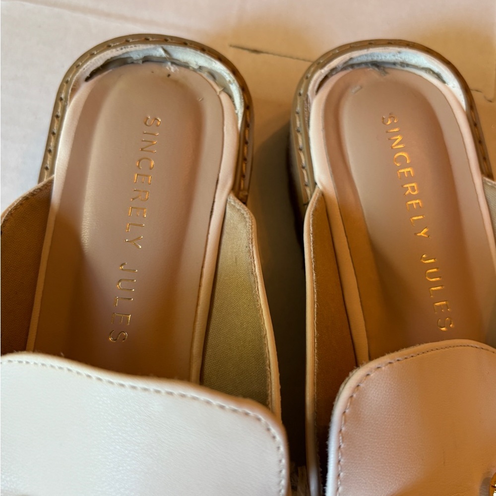 Sincerely Jules Cream slip on Mules with Gold Detail - Picture 3 of 6